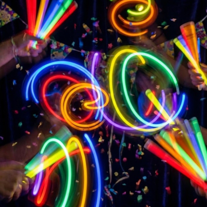 ® Yeni Ürün 100 Adet Fosforlu Glow Stick Parti Seti | Bileklik, Kolye ve Eğlenceli Işık Çubukları